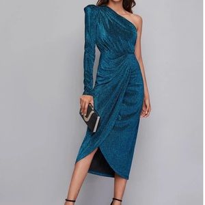 Fun shoulder teal cocktail / party dress. Size medium. Statement. Asymmetrical.